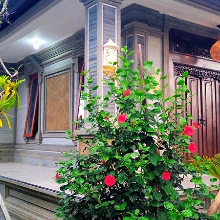 Regina Guest House Ubud Exterior foto